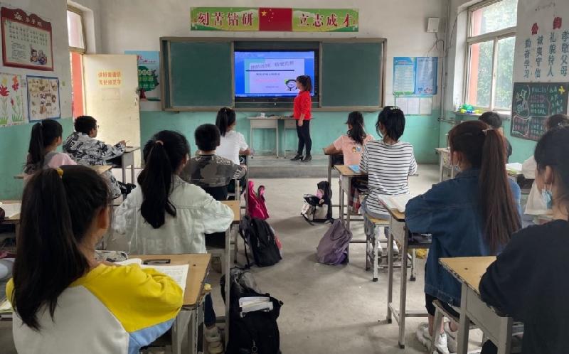增强保护意识 防控儿童近视——联三学校开展近视防控宣传教育月活动（图5）