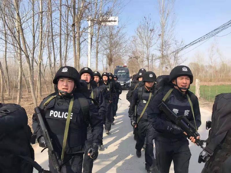 刘路平朗诵《我的巡特警好兄弟》作者/周峰(图6)