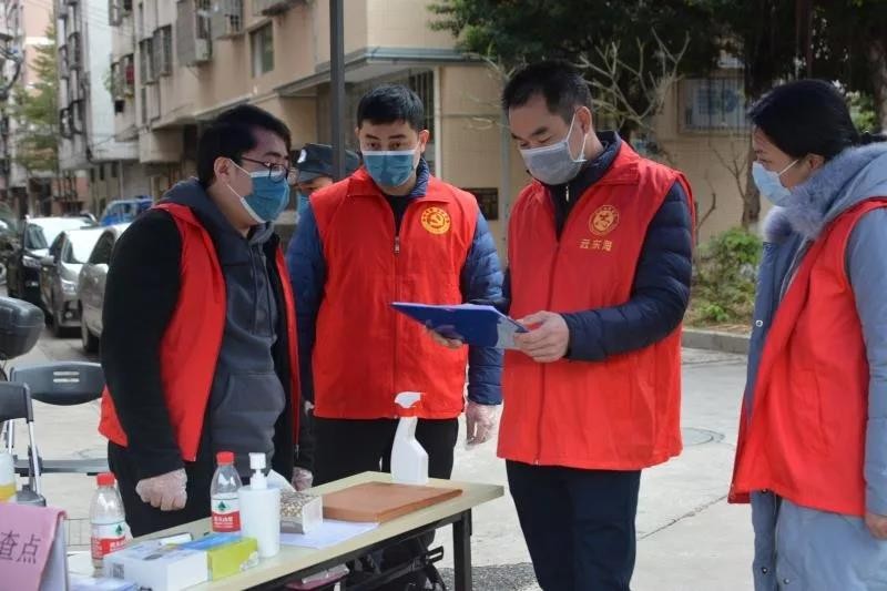 党和国家发号召 全民免费打疫苗文/朱光磊〔甘肃〕【冰心文化传媒】(图3)