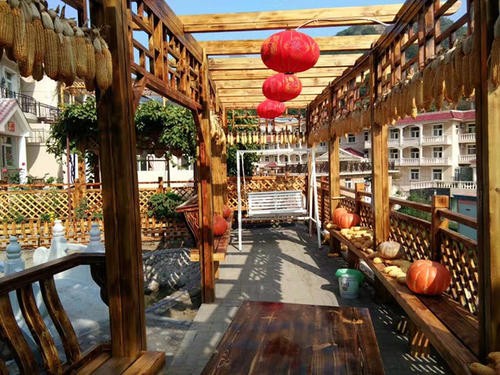 七律·银川农家一日游（上平八齐）于金奎（宁夏石嘴山）