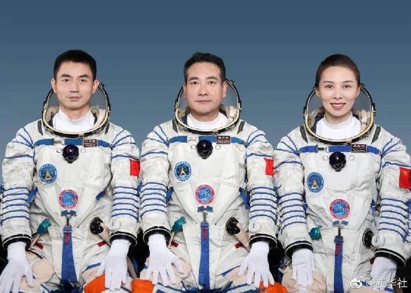 七绝：神十三对接成功文／彭宇昭（图2）