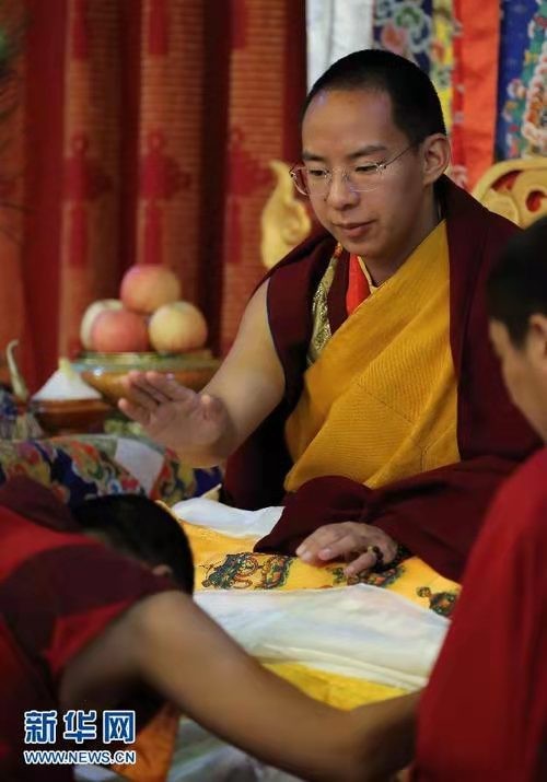 潇湘神-第十一世 班 禅获“嘎钦”学位* 文/冯志清(上海)【冰心文化传媒】(图9)