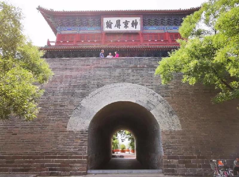 温润老师倾情演绎哲锋老师的精品佳作：宣化，我眷恋的故乡｜海外头条（图4）