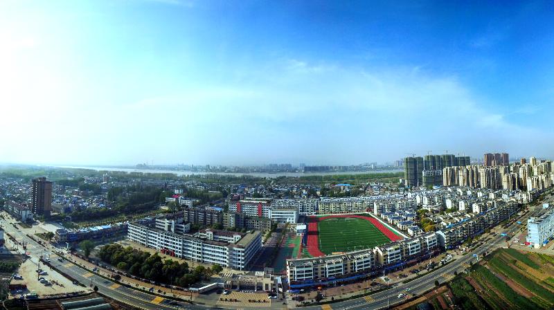 大渡口中学老校友向母校捐赠图书(图7)