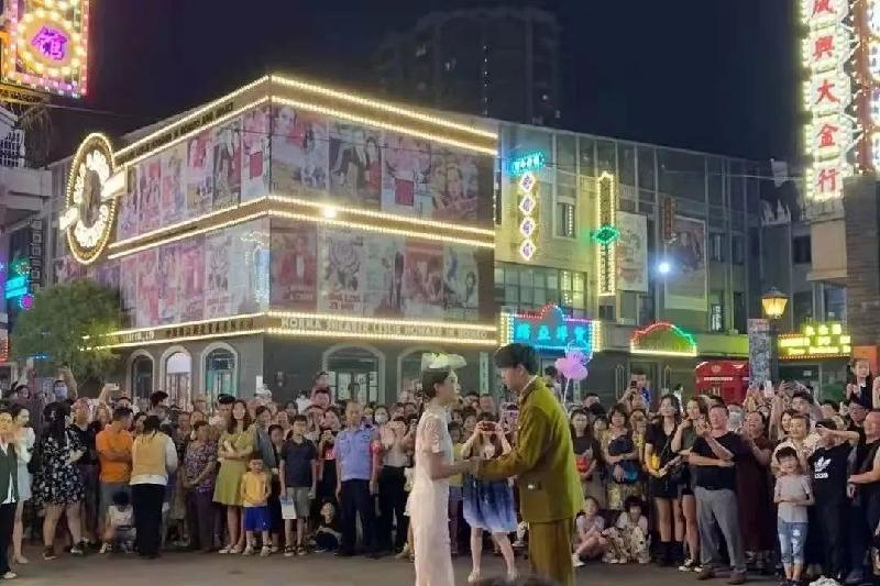 诗之街：健鹰·宽思堂出品的总策划项目“宽窄巷子”和“锦门”双双被评选为成都市2021“十佳示范街道”（图7）