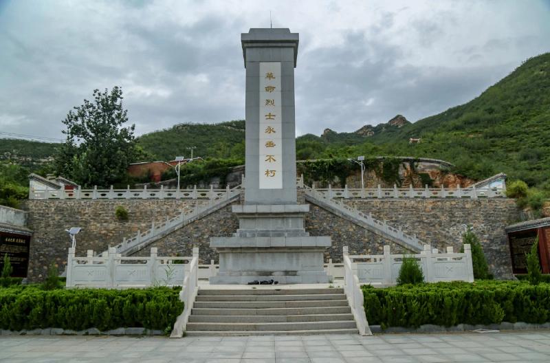 谒井陉挂云山烈士碑亭 ｜ 作者：李帆（图3）