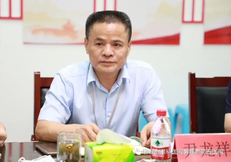 市关工委常务副主任刘强一行来市眼科医院视察指导工作(图5)