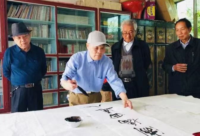 就这样过日子。欧阳旦生撰（图4）