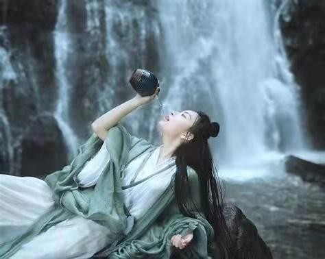 五言古风《将进酒》13首 文/风啸青花 京津沪头条文学平台发布