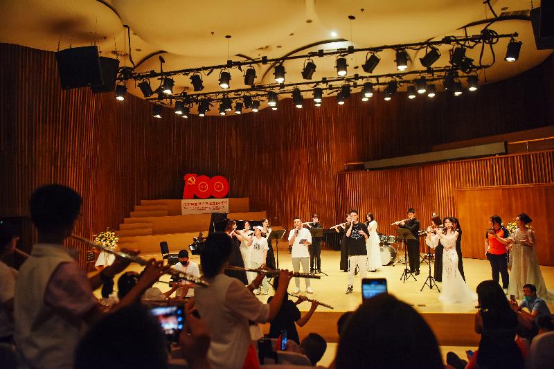 雷学刚:笛梦情缘梦圆中秋(图6)