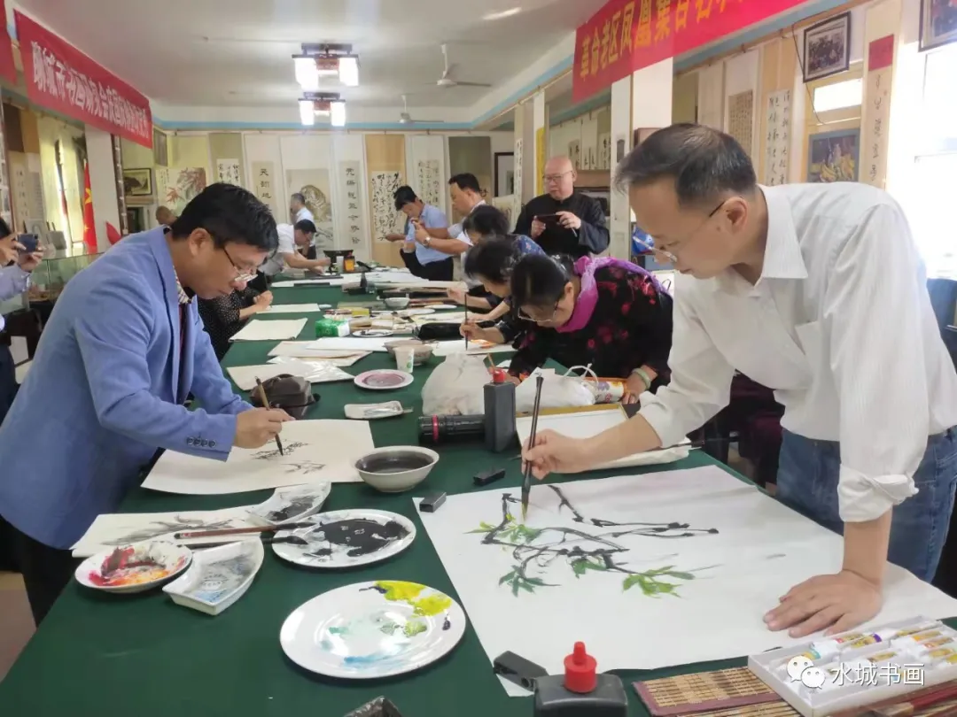 聊城市书画研究会赴东昌府区阎寺街道凤凰集村开展庆国庆翰墨颂党恩书画交流活动（图8）