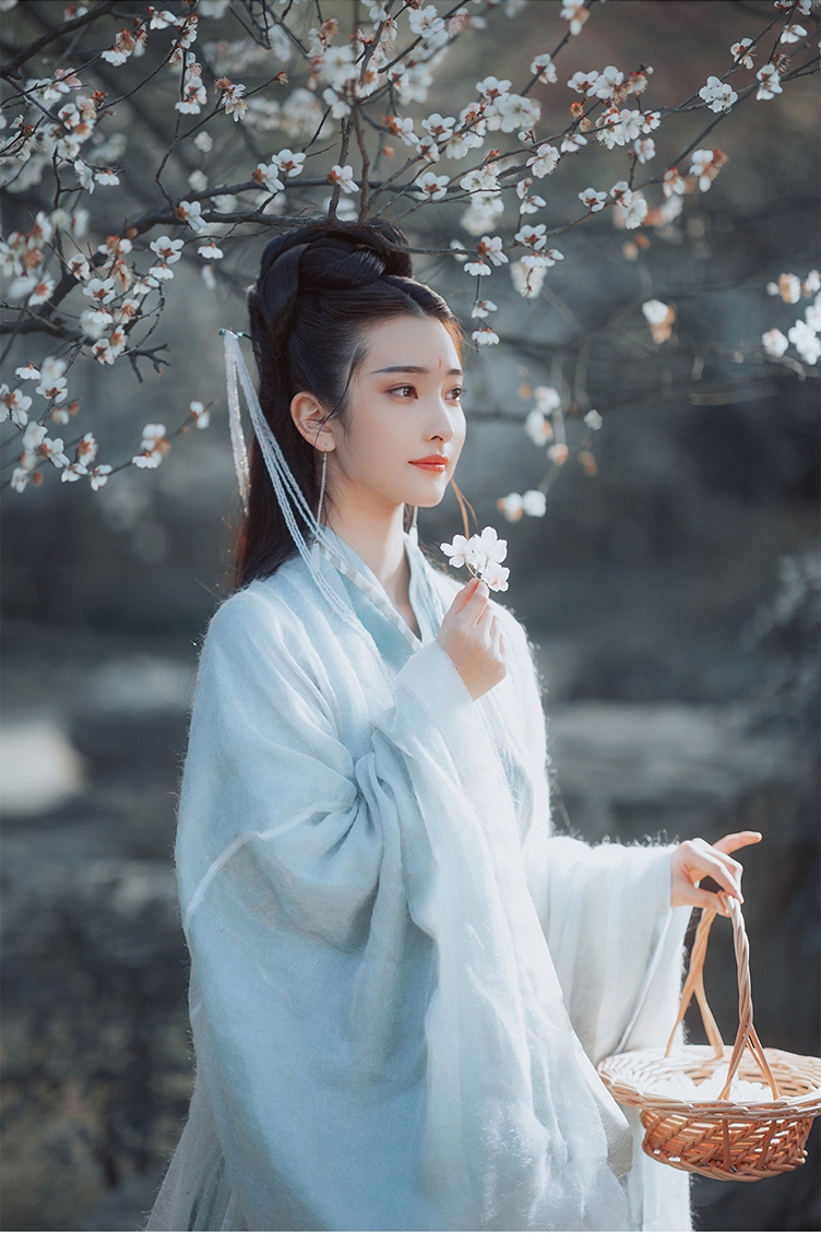 《花落成海》