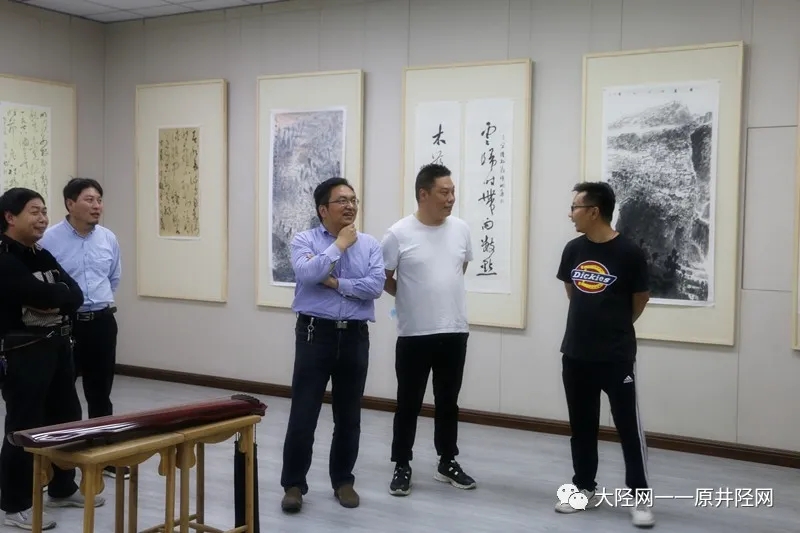 “陉缘·墨韵”井陉书画家系列作品展之霍威一峰书画展座谈会在县青少年活动中心举办｜大陉网（图5）