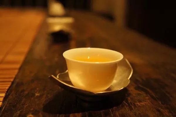 严峻诗歌《天问》欣赏，金牌主播贝文诵读，编辑：宋梅【中国长江文学社】有声文学平台第2679期（图5）