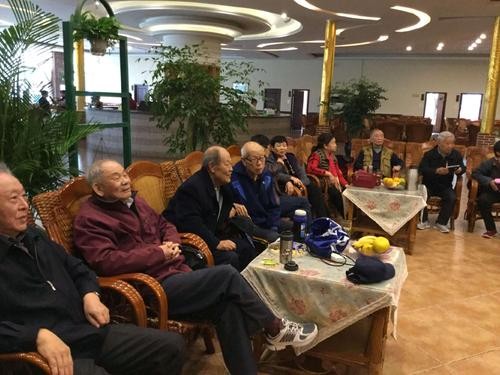 重阳聚会 作者:张雷（南京）京津沪头条文学平台发布