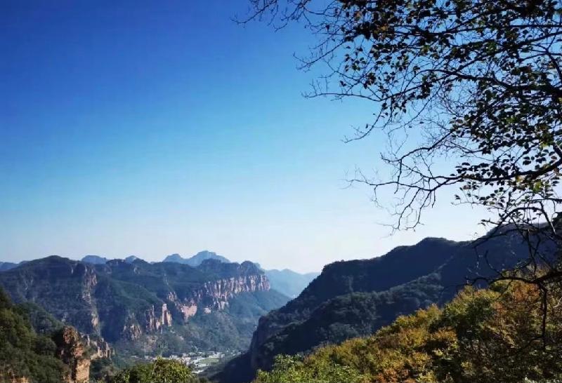 【新诗大观】情醉西山（诗二首）||文/华贸
