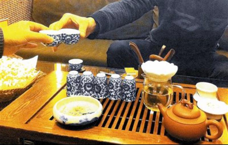 【新诗大观】拜读张合军老师《宅家》有感 (外二首)||文/ 沈五群（图2）