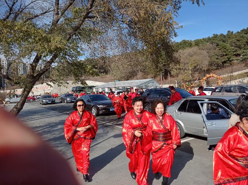 威武智慧之家朗诵团游玄帝观的风采（图4）