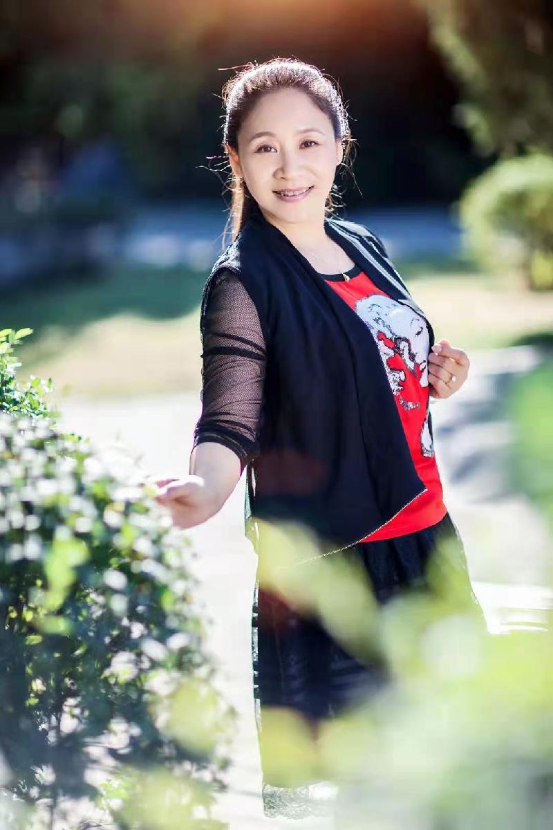 合诵：尔凡和清儿老师倾情演绎陈永和老师的精品佳作：不忘初心 继续前进｜海外头条（图10）