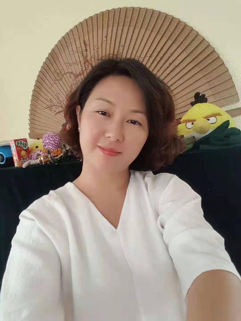齐穗娟让声音与童心相连，让教学与故事相辉。请欣赏齐穗娟演绎《小鸟和狮子为什么会饿肚子》