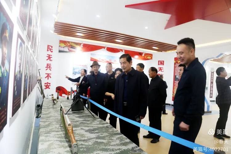 国防展馆增豪气，科技之光亮眼眸 ——淄川区诗词学会 “跟着诗词游淄川看文明”走进经开区（图8）