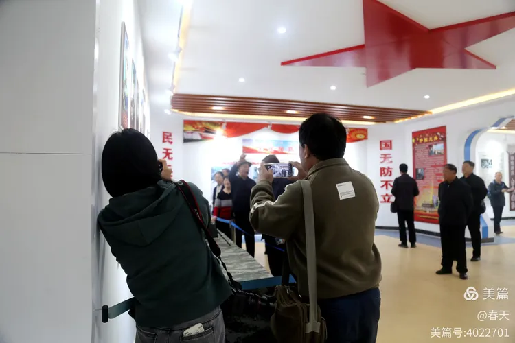 国防展馆增豪气，科技之光亮眼眸 ——淄川区诗词学会 “跟着诗词游淄川看文明”走进经开区（图12）