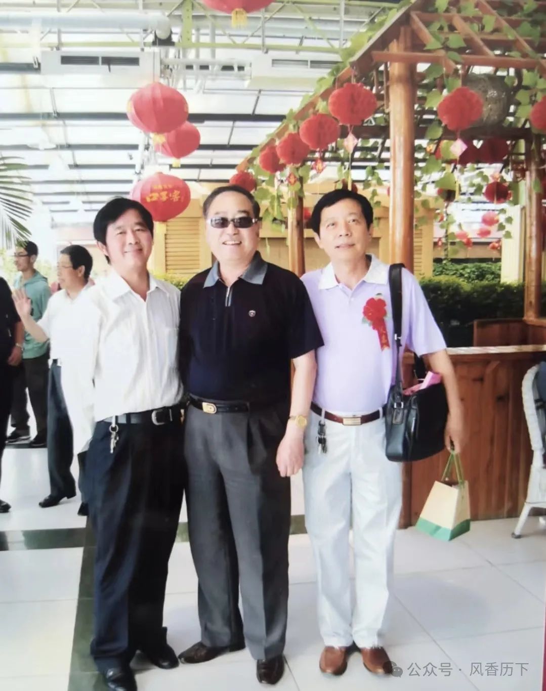 率真其人,隐曲其诗——荷风柳韵说国章//侯林(图2)