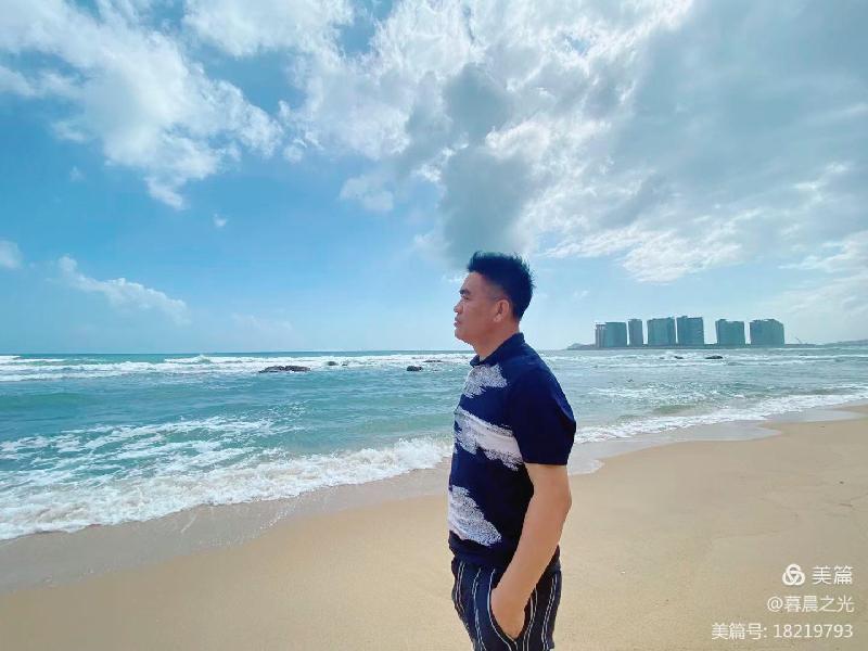 合诵视频：清泉诗歌张家口朗诵会会员倾情演绎向东老师的作品｜天路之上｜海外头条（图4）