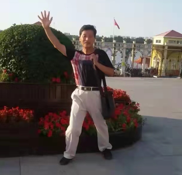 告别夜晚燃起的黎明/作者:邢子墨/朗诵:江枫渔火(图2)