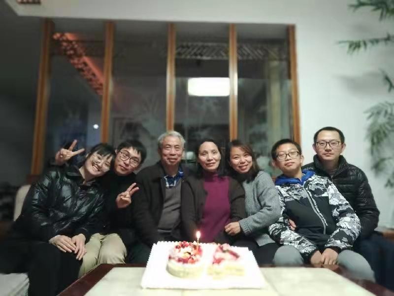 五律·祝贺许先杰老师红宝石婚姻 文/兰云 京津沪头条文学平台发布(图3)