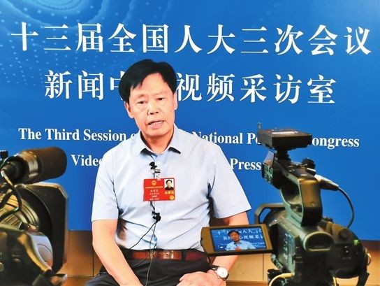 【经典推荐】杨武军//疫情袭来敢出征｛外二首｝（图5）