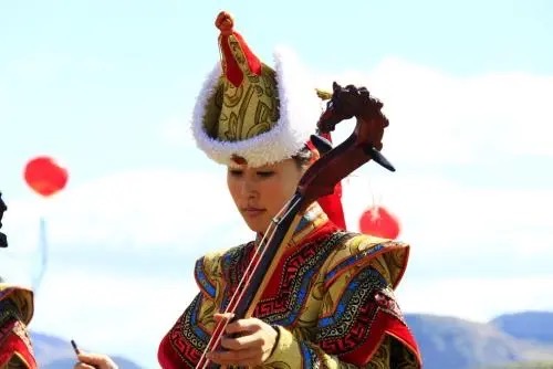 沈阳好声音朗诵艺术团百人大合诵散文诗《马头琴随想》之一｜海外头条（图3）