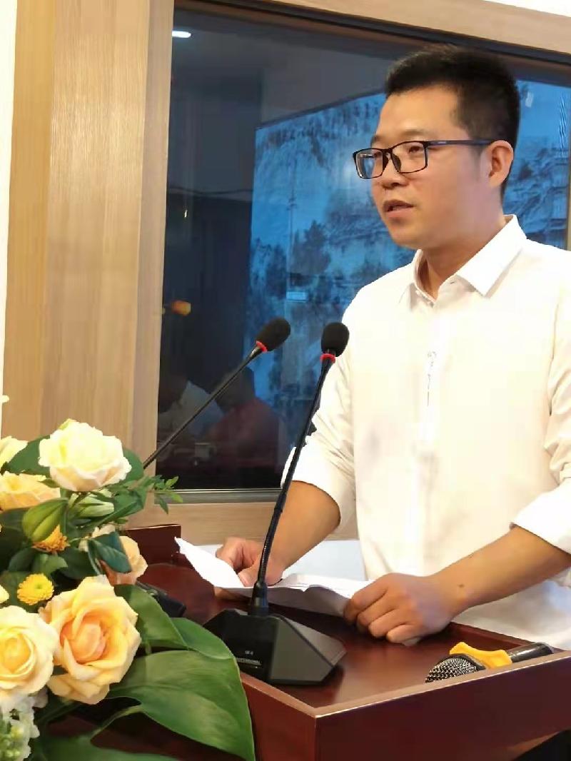 山谷幽兰老师倾情演绎同题《山水》律诗作品精选10首：金典文学社｜海外头条（图5）