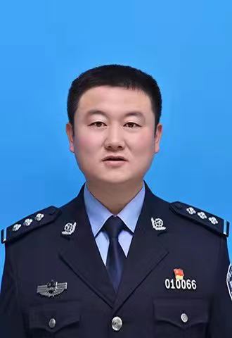 贾洪梅: 冬天里最美的一抹暖阳