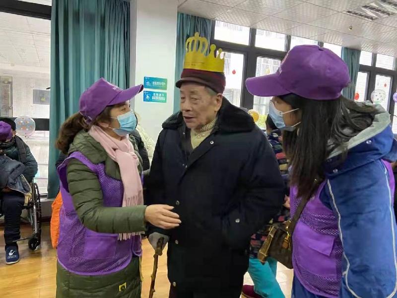 于向阳诗歌《爱心亲和源》主播：傲雪红梅 编辑：香乡【北疆头条】（第142期）（图5）