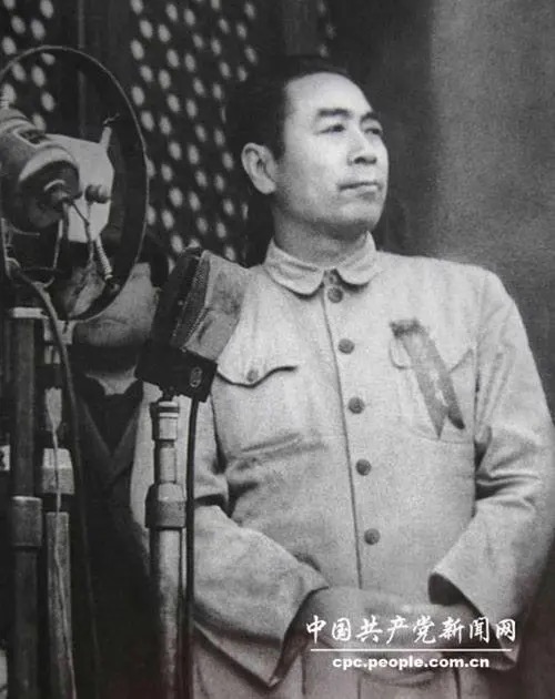 辽宁百运娇子朗诵艺术团倾情演绎静水流深的作品：周恩来颂｜海外头条（图6）