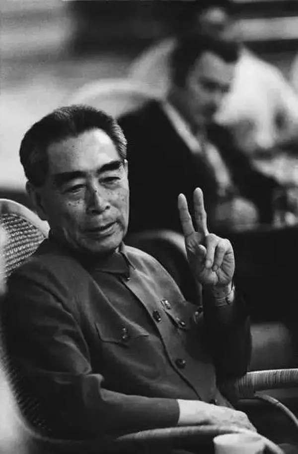 【龙江之声】特刊推出林秀奎老师的作品《海棠依旧笑春风》