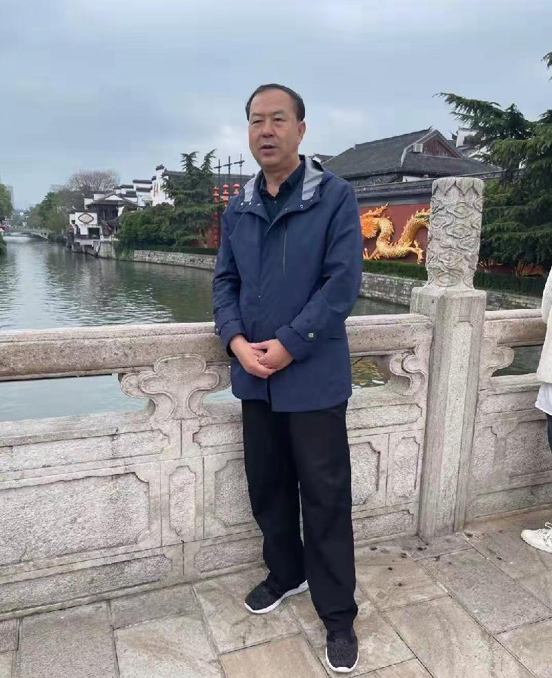 朗诵视频：韩英老师倾情演绎王森林老师的精品：雷锋在哪里｜海外头条（图5）