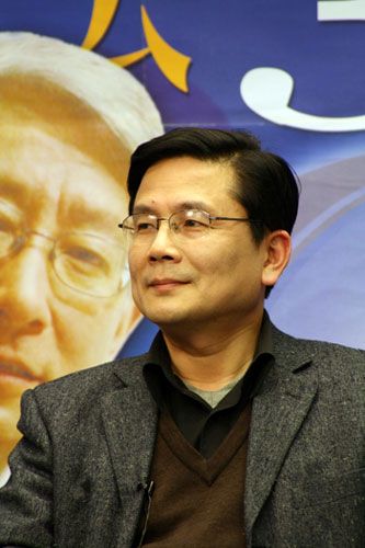 背影‖诗人汪国真 & 诵读:残云(图3)