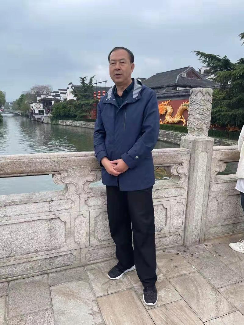 朗诵视频：韩英老师倾情演绎王森林老师的作品｜样子｜海外头条（图2）