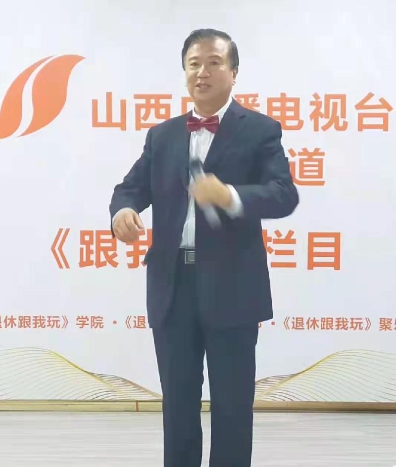 合诵：庆祝元宵节古诗情景剧《蓦然回首，那人却在灯火阑珊处》作者思洋｜海外头条（图9）