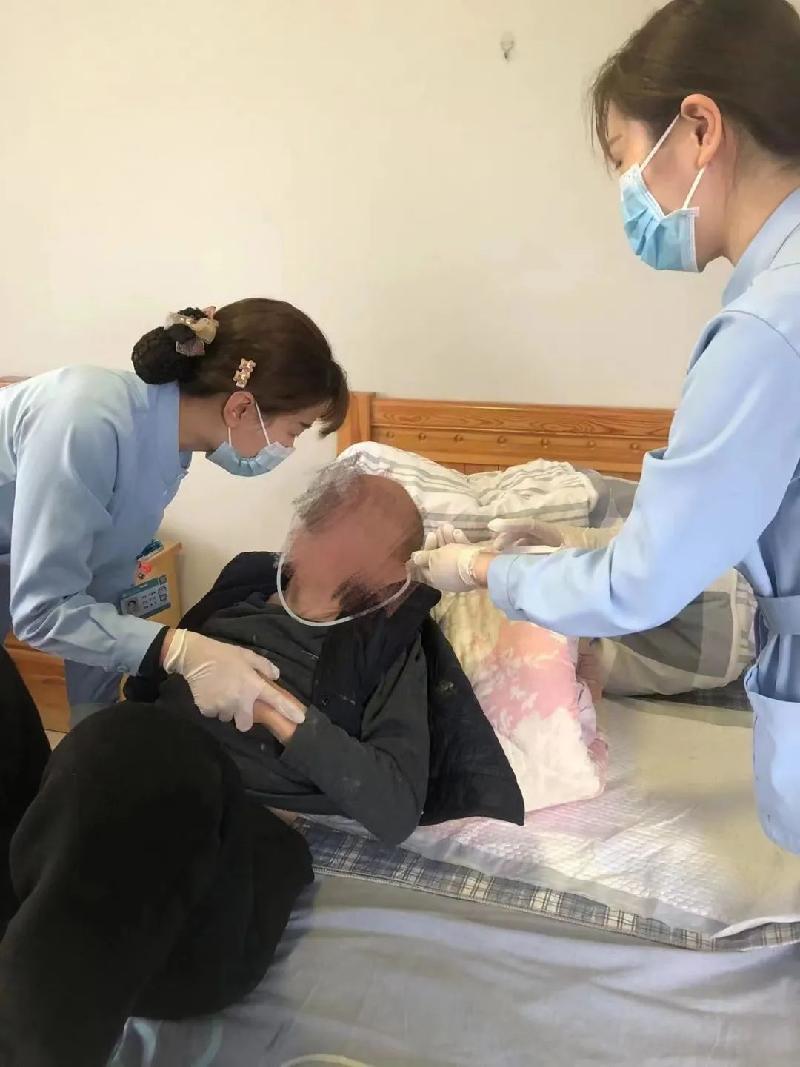市眼科医院:“网约护士”走进千家万户，“特殊患者”得实惠，群众齐称赞（图2）