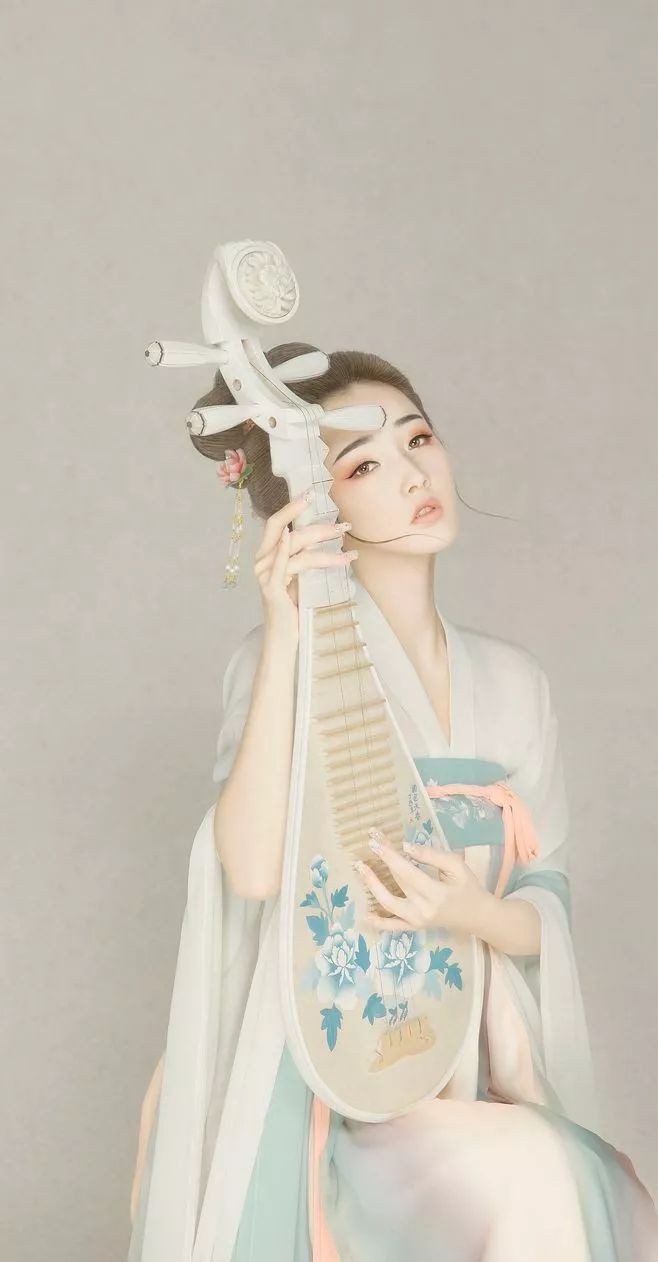 《等你一阙《青玉案》》作者踏花归来;金牌主播月儿;编辑宋梅【中国长江文学社】有声文学平台第3360期(图3)