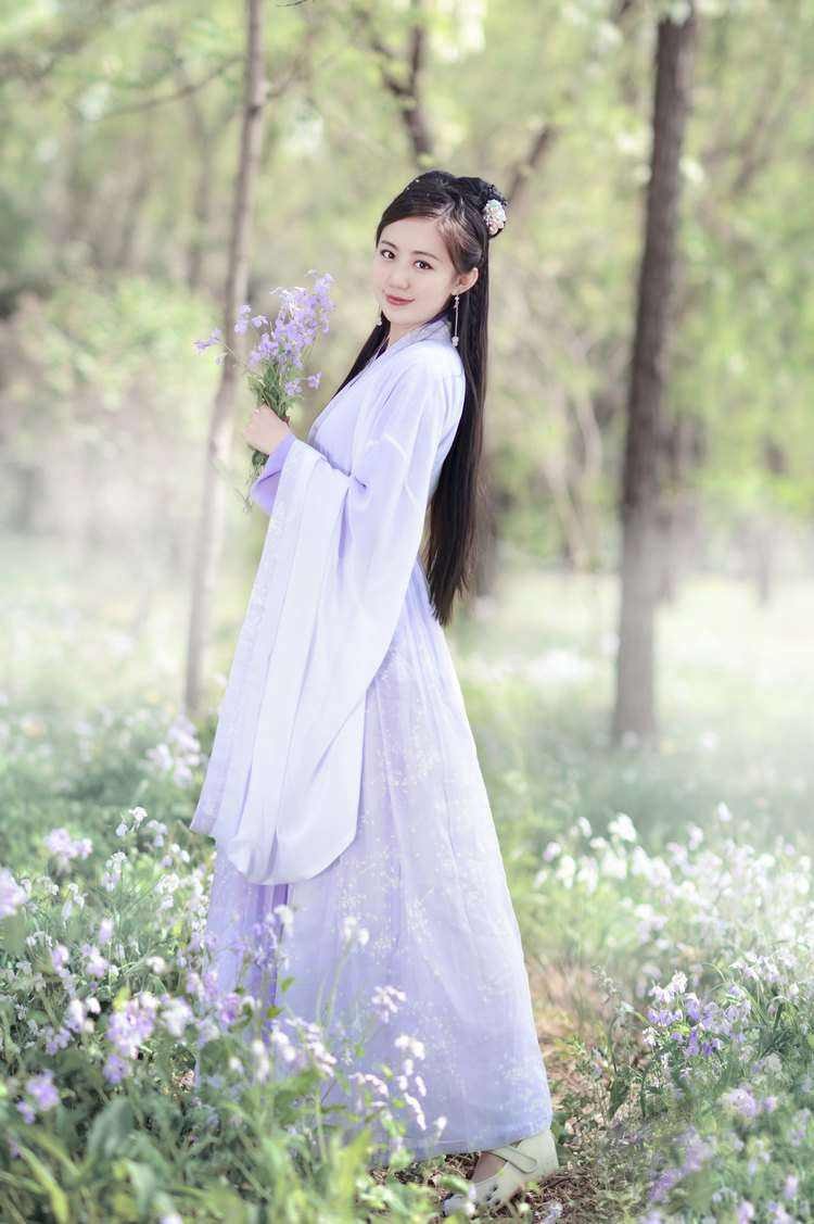〔配乐诗朗诵〕女人颂歌 作者 原野(郑州)朗诵 安妮波 周刚【冰心文化传媒】制作 冰心(图10)