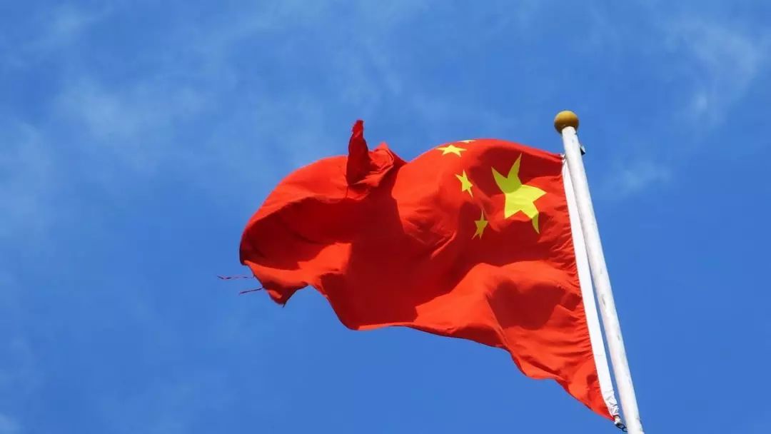 同题诵《祖国 你永远是我心中唱不完的歌》 作者：五彩云霞