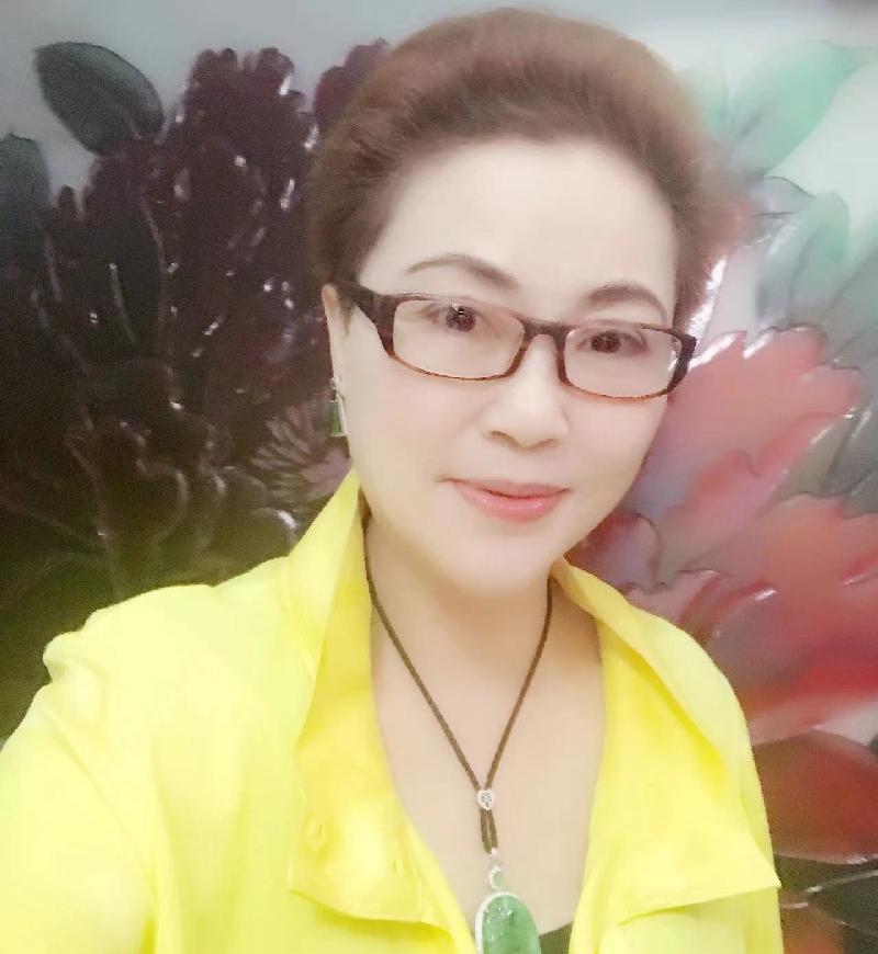 【海外诗译】精品双语合诵《我是一个兵》文|贾金桃、译|静好、审|任诚刚、合诵|杨军&薇薇、荐|高溪溪(图2)