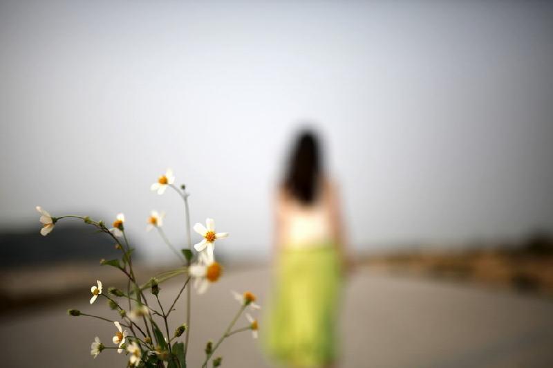 婧暄诗歌ll我想你不会离开ll合诵 婧暄 艾果(图7)