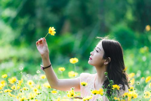 【新山东文学社】《女人如花》作者/紫苏幽兰 主播/吴涵伟（图4）