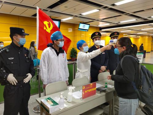 七律 . 疫中至日 文/王明利（图2）