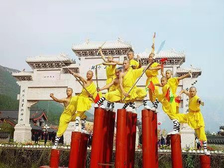 游嵩山少林寺 （叙事散文诗）作者丁培恭｜海外头条（图10）